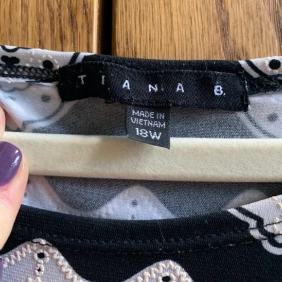 Tiana B 3/4 Sleeve Puff Print Shift Dress - Picture 6 of 6